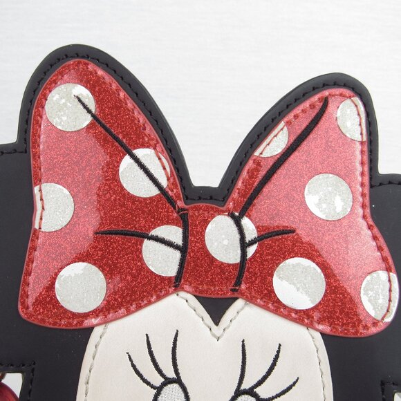 Minnie Mouse Child Purse With Adjustable Strap Minnie Face Zipper Closure - Picture 2 of 16